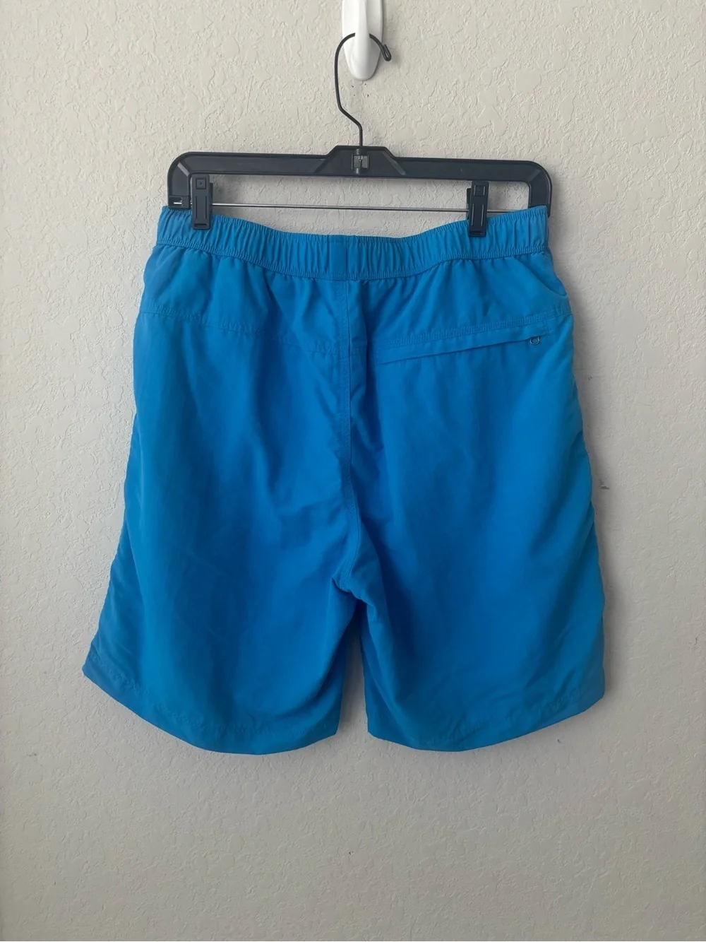 The North Face Vibrant Blue Outdoor Shorts size Medium